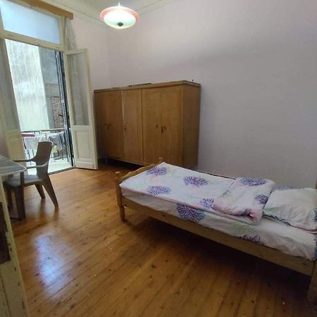 Room No5 A Private Room With Balcony For Men Only And No Ladies Allowed غرفة خاصة للرجال فقط ممنوع السيدات Alexandria Eksteriør billede