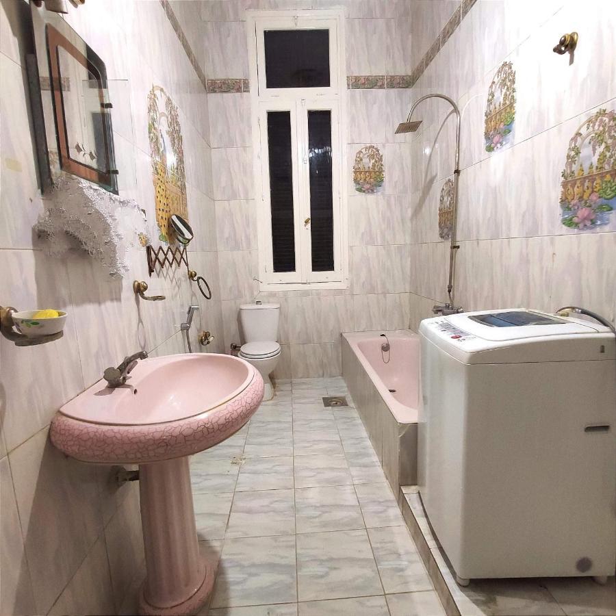 Room No5 A Private Room With Balcony For Men Only And No Ladies Allowed غرفة خاصة للرجال فقط ممنوع السيدات Alexandria Eksteriør billede